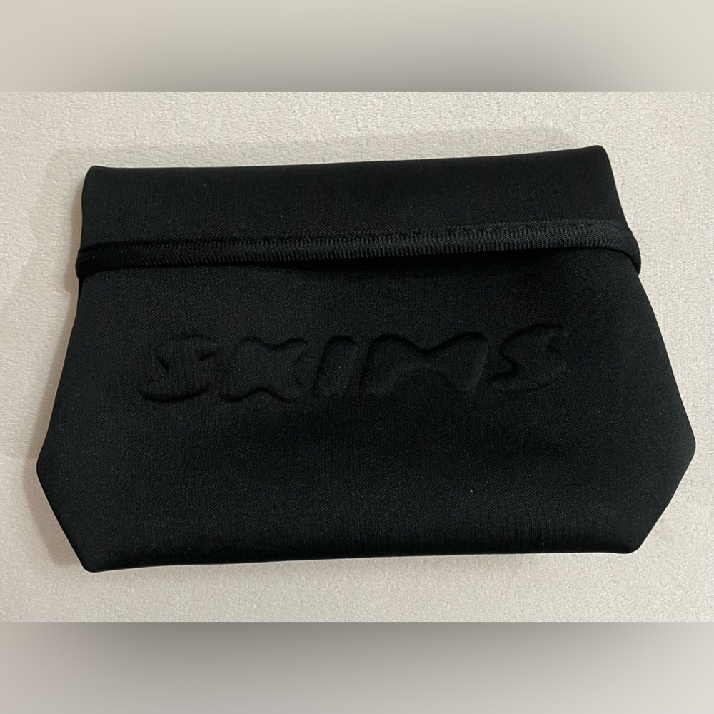 NWT Skims Small Neoprene pouch Soot Black